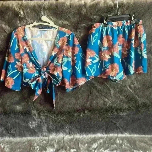 Shein tie Floral Set - Picture 6 of 9